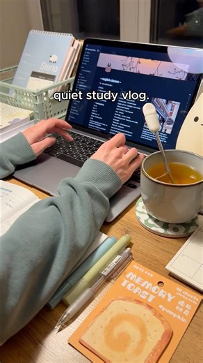 quiet study vlog ☕ cozy desk setup