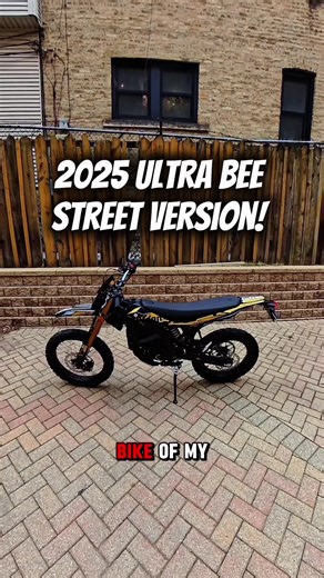 Surron Ultra Bee 2025 Road Version! Have you seen a street version of the 2025 Ultra Bee? I have only seen older models with the road kit but this is the first one I see for the 2025 ones. . #suron #surronultrabee #ultrabee #ebikelife #emoto