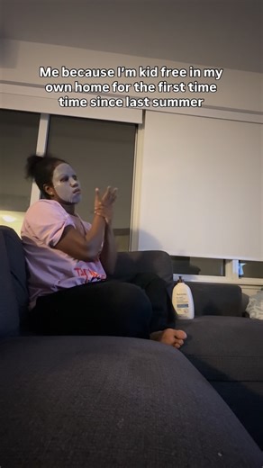 Aleena Domingo on Instagram: "Attention all mamas‼️ baby+dad+sleeptime= FREE TIME! I found the blueprint. I can’t believe I put on a 15 minute face mask. I was literally on vacation in my own hone on my couch. Nothing better than doing absolutely nothing 🥹 First time buying a big bottle of @aveenoca and I love it to far. I grew up on my moms @niveacanada @nivea @vaselinebrand and @jergensca ✨ - - - - - - #msdomingo #boymom #postpartum #babysleeproutine #babysleepscience"
