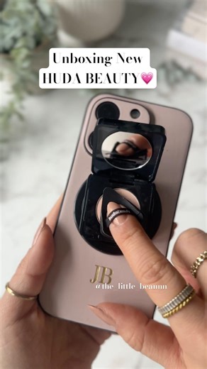 OMG THE MINI POWDER PHONE GRIP🥹😍 #beautyunboxing #hudabeauty #newbeauty #unboxwithme #minimakeup