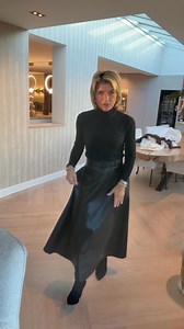 Rok exques en laars sleehak zwart nu op www.debsce.com | Deb’scasualelegance