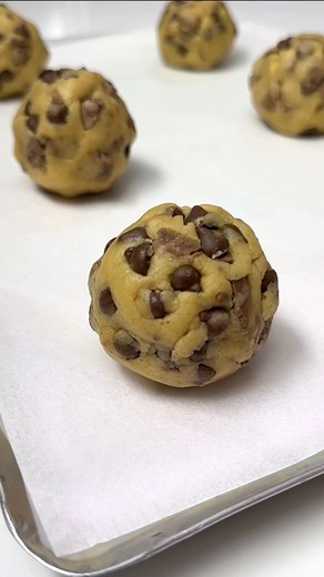 316K views · 4.5K reactions | No Chill Choco Chip Cookies RecipeNew York Style Thick Cookie #asmr #baking #naturalsound #cookietime #recipesforyou @ Yeast Mode | Yeast Mode | Facebook