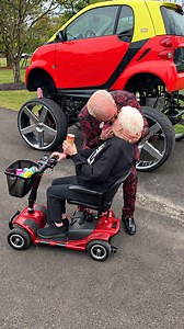 Ric Flair gets playfully flirty with granny during funny meeting