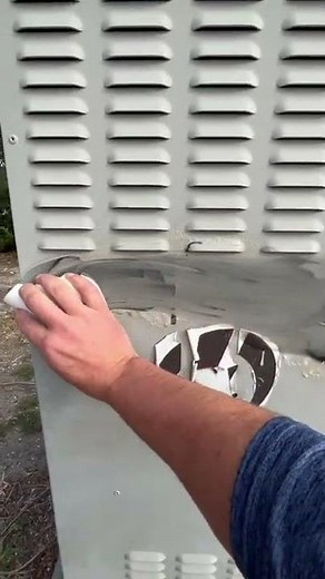 How to Easily Remove Graffiti