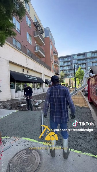 DFW GC’S👷‍♂️❗️ Need Sidewalks?✅ Check out these awesome sidewalks we got done ! We are insured✅ Personalized projects: Tailored to fit your vision, your needs lead the way✔️ Quality Assured: We take pride l’m delivering excellence in every project we undertake.😮‍💨🔥 Efficient solutions: timely completion without compromising on craftsmanship‼️ Let’s start building🔨✔️ Contact us at (469) 321-7657 ☎️ #olebrandselect #concrete #cemento #bluecollar #dfwcementeros #god #fentysuperbrandday #god