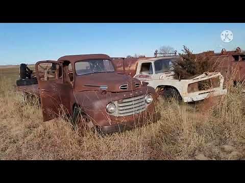 HUGE vintage junkyard! Cars & Trucks for projects & parts: Bud's Salvage in Aline Oklahoma! 30s-70s!