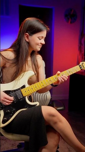 Lady Writer on the TV 📺✨#guitar #guitarsolo #direstraits #guitarcover #femaleguitarist #solo #music