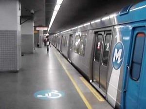 Rio de Janeiro, departing metro train (enhanced video version)