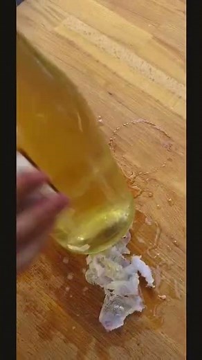 Sådan fjerner du nemt etiketter fra glas og flasker