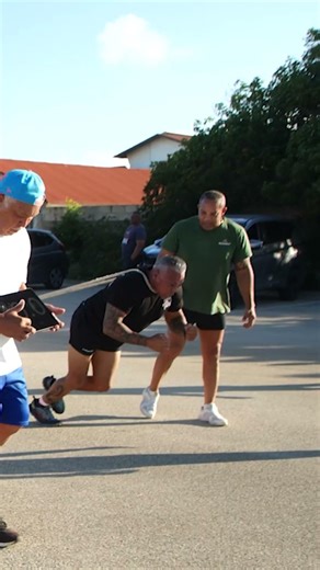 Neck strength on a DIFFERENT level! 💪🏼