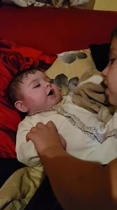 Tripletele cu fratele mai mare care are grija de ele tot timpu si la voi frati mai mare au grija de cei mici ? Tuns Ianis Emanuel | Razvan Dll