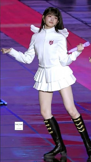 아이브 이서 '플루 Flu' 4K 세로직캠 (IVE LEESEO FanCam) | IVE 콘서트
