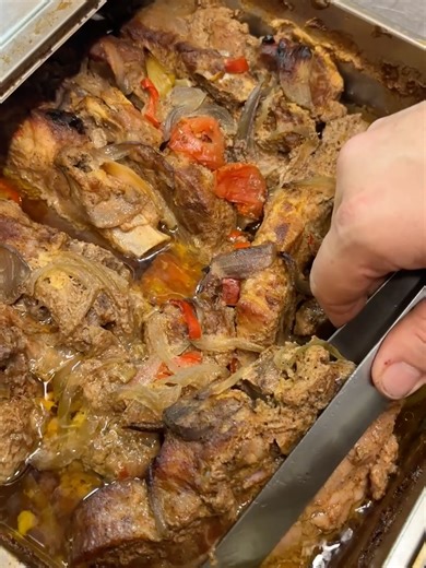 Μπριζόλα φούρνου ΛΟΥΚΟΥΜΙ😍 Η μπριζόλα φούρνου μας είναι για πολλούς ο λόγος που θα έρθουν στην Άμπελο, και δικαιολογημένα! #ampelosrestaurant #μαγειρευτά #θεσσαλονικη #ταβερνα #συνταγες