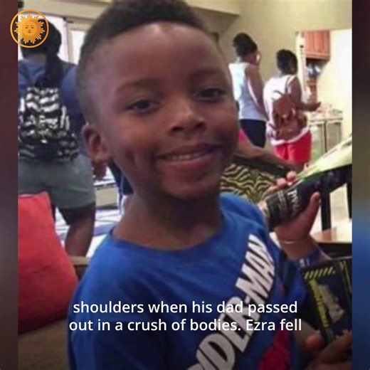 3.5M views · 103 reactions | A 9-year-old who was injured during Travis Scott’s performance at the Astroworld Festival has died — the tenth and youngest victim of the mass casualty event. Ezra Blount was trampled during the deadly crowd surge, according to a lawsuit filed by his family. https://cbsn.ws/30oIQoC | CBS Mornings | Facebook