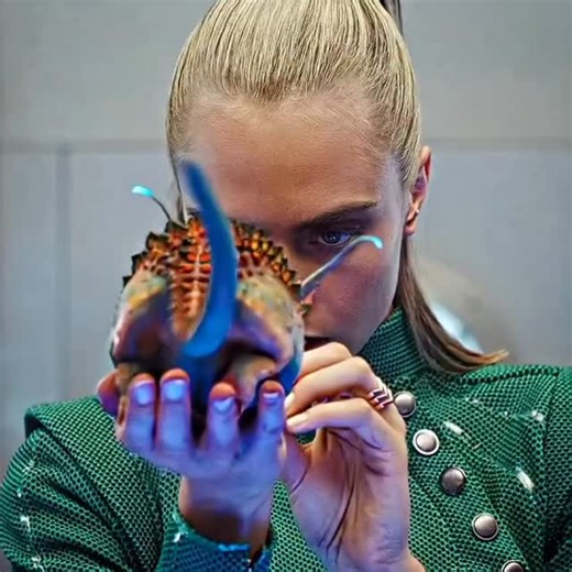 crystalmovie on Instagram: "Valerian and the City of a Thousand Planets is a spectacular sci-fi film directed by Luc Besson that follows the adventures of two special agents, Valerian and Laureline, tasked with maintaining order in the universe. The action takes place in Alpha, a gigantic space station where thousands of species from different galaxies live and collaborate. When a mysterious threat endangers the balance of this cosmic city, the two must uncover the truth behind the conspiracy, f