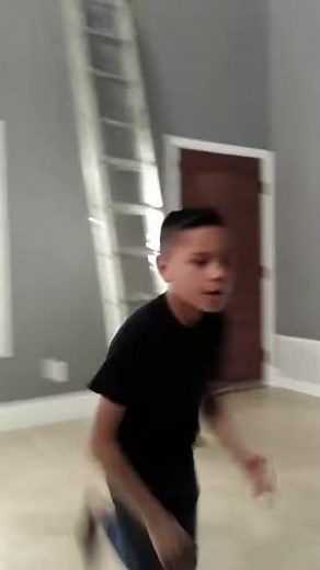 Titanic scene "iceberg right ahead"