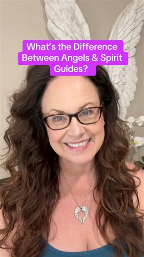 ✨ Do you know the difference between angels and spirit guides? ✨ Angels are beings of pure light who protect, comfort, and uplift your energy. They’re not tied to the human experience—they’re here to keep you connected to divine love. 💫 Spirit guides, on the other hand, have lived human lives. That’s why their guidance feels practical, grounded, and sometimes even a little sassy. They know what it’s like to be human, and they walk beside you as a friend and mentor. Together, your angels and gui