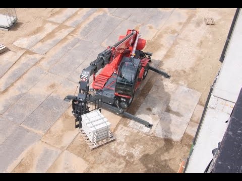 Magni telehandler with Rotating Forks and tilt function