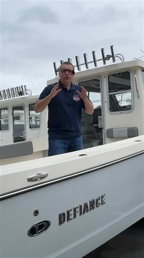 This Defiance 270 Admiral EX is the pilothouse you’ve been looking for at a price that can’t be beat! #boating #boat #fishing | Blue Marlin Boats