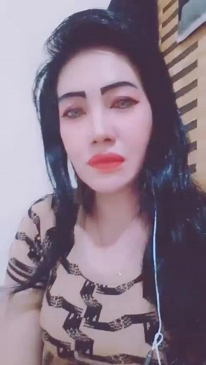 فيديوهات أنشأها tinaserangbanten (@__nenen) باستخدام bunyi asal - Mama Yati