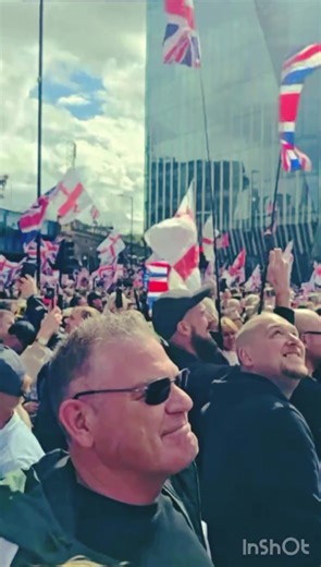 🚨"BREAKING: hundreds of thousands of British patriots flood London streets, waving national flags. The City is gridlocked in a sea of red, white, and blue. NOT a single Palestine flag in sight." | Breaking Battlegrounds