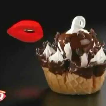 the new dairy queen lips meme