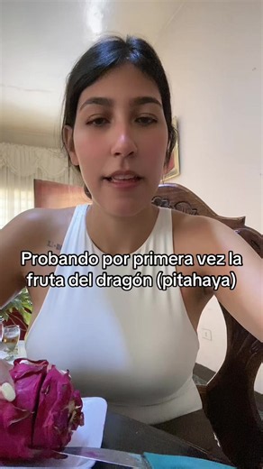 Probando pitahaya por primera vez: ¿cómo sabe la fruta del dragón?