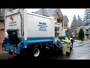 Walker Garbage Service- The Last International 4900 Labrie Expert 2000 Recycle Truck!!
