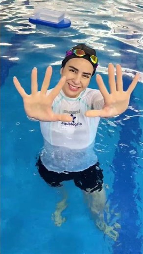 La natación es como una canción: si pierdes el ritmo, pierdes la energía. ✨💦