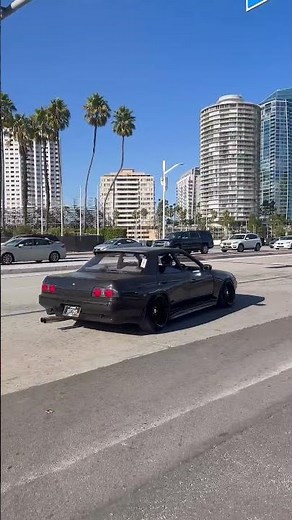 This R32 Skyline GTST sedan was the coolest one at the Japanese Classic Car Show