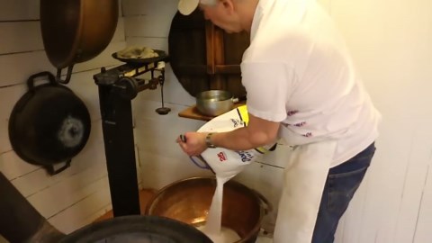 Hercules Candy Makes Peanut Brittle