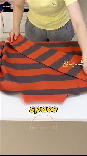 Fold Long Sleeve T-Shirts in 5 Seconds!