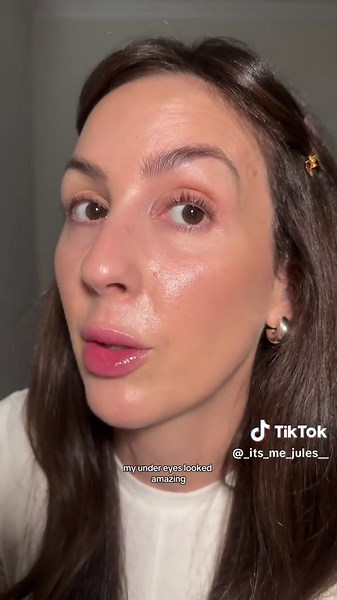 I rarely stray from my favourite concealer but I’m so glad I did for this one because WOW. It’s hydrating without melting off, the color match is incredible, it blends like butter and covers perfectly. I’m IN LOVE. @Bobbi Brown Long wearing colour corrector stick in BISQUE #concealer #colorcorrector @Bobbi Brown