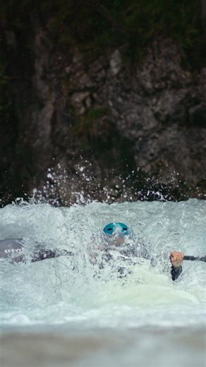 Qu’est-ce qui vous arrête ? La Jeep® Avenger 4xe hybride et 4 roues motrices se distingue par sa motricité remarquable sur tous les terrains. Découvrez le modèle sur notre site : https://www.jeep.fr/jeep-avenger/jeep-avenger-4xe #Jeep #Avenger4xe #Freedom #Passion | Jeep France