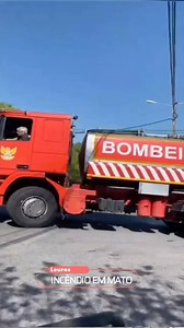 Acionamento pelas 15:05 para incêndio em mato em A-Dos-Cãos, Loures. A esta hora no combate às chamas encontram-se empenhados: 👩‍🚒101 Bombeiros apoiados 🚒 28 veículos 🚁 4 meios aéreos #Incendio #Loures #Bombeiros #DefesaDoPatrimonio | Bombeiros Voluntários de Camarate
