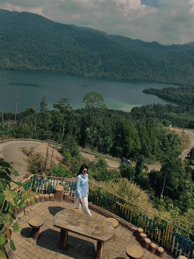 Pemandangan Indah di Maluku Utara Bersama Ibu Sherly Tjoanda