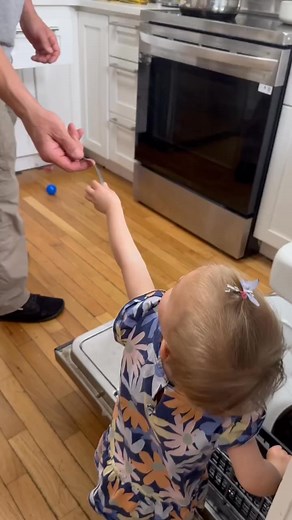 Helping daddy in the kitchen Part 1 | CookingwithSammy