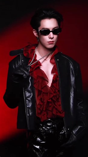 Dylan Wang - Wang Hedi 251110 #DylanWang studio douyin update. BTS of his photoshoot today for the TMall x Hi6 live broadcast today 🎸😎 - [ ] #dylanwang #王鹤棣 #wanghedi #yadea #chagee #xtep #louisvuitton #hellosaturday #Choclezi #meteorgarden2018 #fblifestyle #ourdormitory #dongfangqingcang #lovebetweenfairyanddevil #ranfangxu #harbinbeer #oreo #hennessy #LiveLongandProsper #songqianji #guardiansofthedafeng #ddesirable #PeaceBird #lighttothenight #xuqian #Guerlain #bolon #headandshoulders #Gator