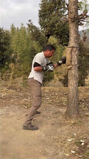 Amazing skills amazing training Monk in boxing style #karate #martialarts