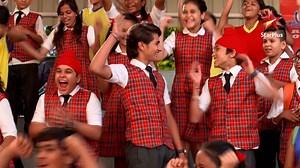 Durga race mien hai bade dardnaak haalat mein! Kya Durga himmat kar paayegi race mein bhaagne ki? Iss Dilchasp Kahani ko Jaanne ke liye dekhiye #MeriDurga! #starplusoriginal #meridurga #durga #paraskalnawat #sanjayahlawata #vickyahuja #bansi #acerunner #dreams #dreamchaser #passion #love #circumstances #entertainment #trending #trends #viral #show #episode #explore #classics #oldshow #facebookpost #facebook | StarPlus