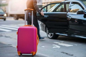 Australian Guide To Buying The Best Carry On Luggage - Everywhere Australia