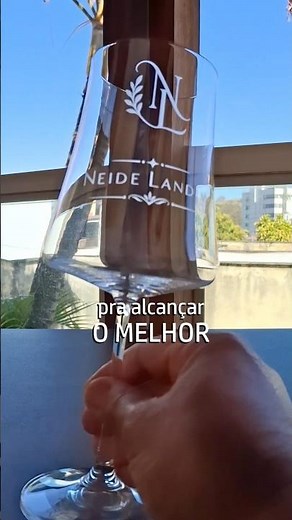 Quebre o padrão e escolha o melhor! #vinho #wine #aniversário #taças #festa #viralshorts #drink #bar