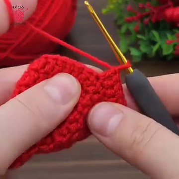 628K views · 10K reactions | wow.. merry christmas.!! A great idea to decorate your Christmas trees. let's learn together . #crochet #knitting | Aslı ile sanatsal tasarımlar | Facebook