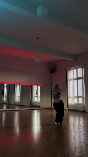 Contemporary dance choreography by Demi Lovato — tutorial & performance