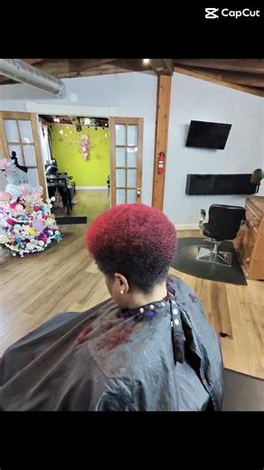 Monica "Moni" Cherry🍒🌟💇 💋👓 on Instagram: "Few barber skills 💫🌀 http://styleseat.com/i/monicacherry3 #KeepInMindImAnArtist Salon MJ2"