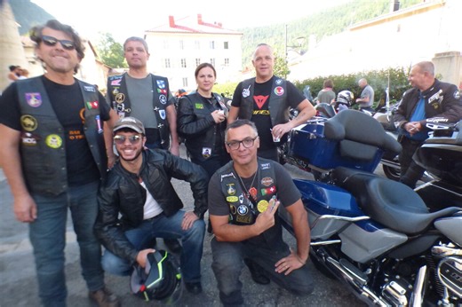 VIDEO. Morez. La première bénédiction des motos a réuni 150 motards devant l'église