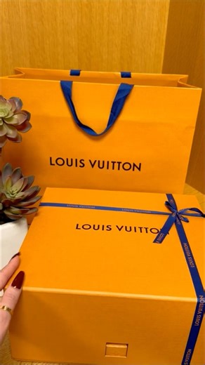 Louis Vuitton limited edition. Unpacking