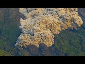 Massive Pyroclastic Flow Reaches the Base of Semeru Volcano (Mar 20, 2026)