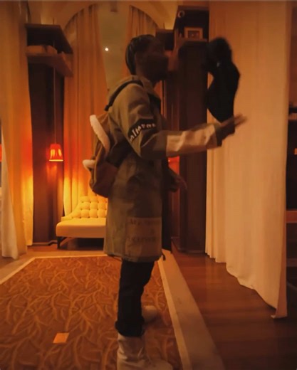 B5 in Paris 🇫🇷🥷 pt. 2 adidas Yeezy 950 Boot ‘Moonrock’ Vivienne Westwood Malcolm McLaren Seditionaries 1979 ‘Snow White & The Six Punks’ T-Shirt Nike Pro Hyperwarm Hood Raf Simons AW05 'History of My World' Poltergeist Parka Balenciaga Explorers Backpack in Noce/White #brucedropemoff