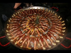 Recept paella mixta met gamba's, mosselen, inktvis en kip - HappyPaella.nl
